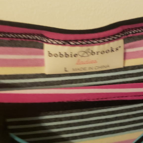 Shirt - Picture 3 of 3